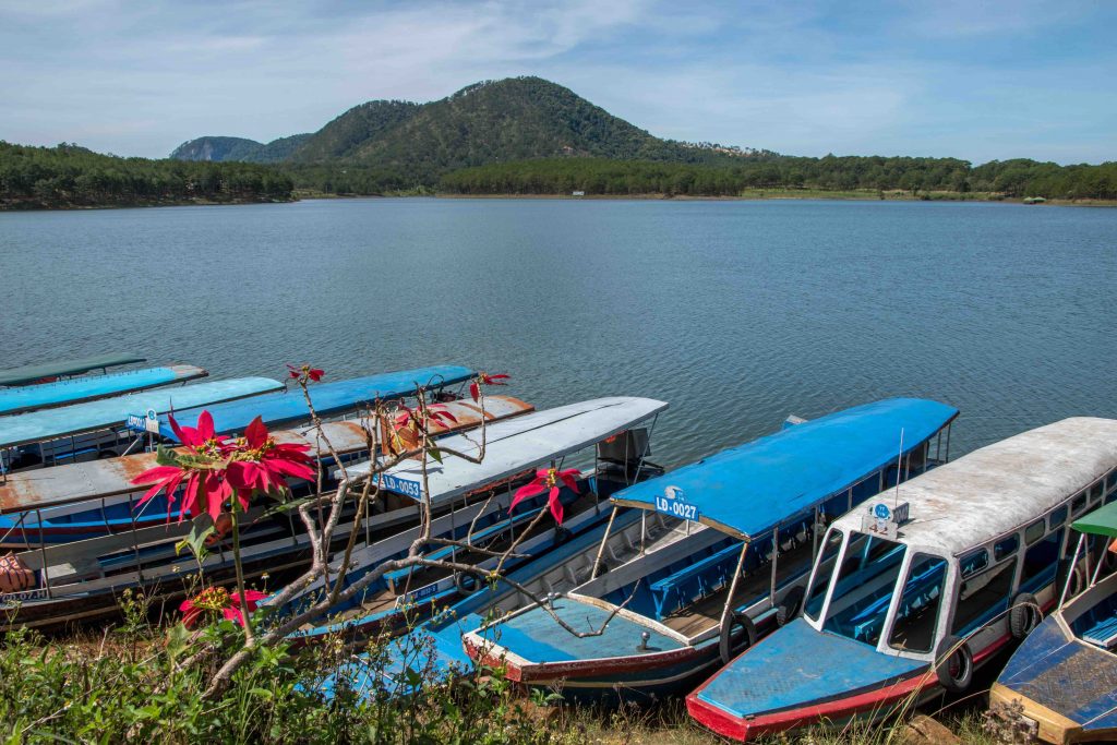 Lake Tuyen Lam to the Viet Nam