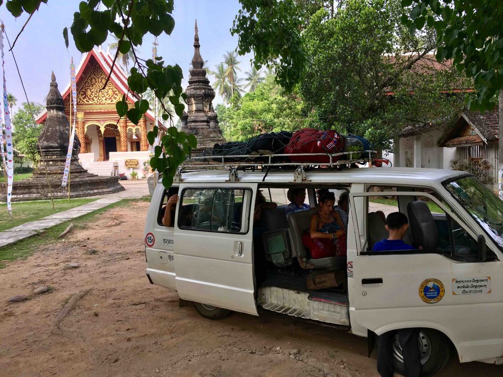 mini-bus pour Nong Khiaw