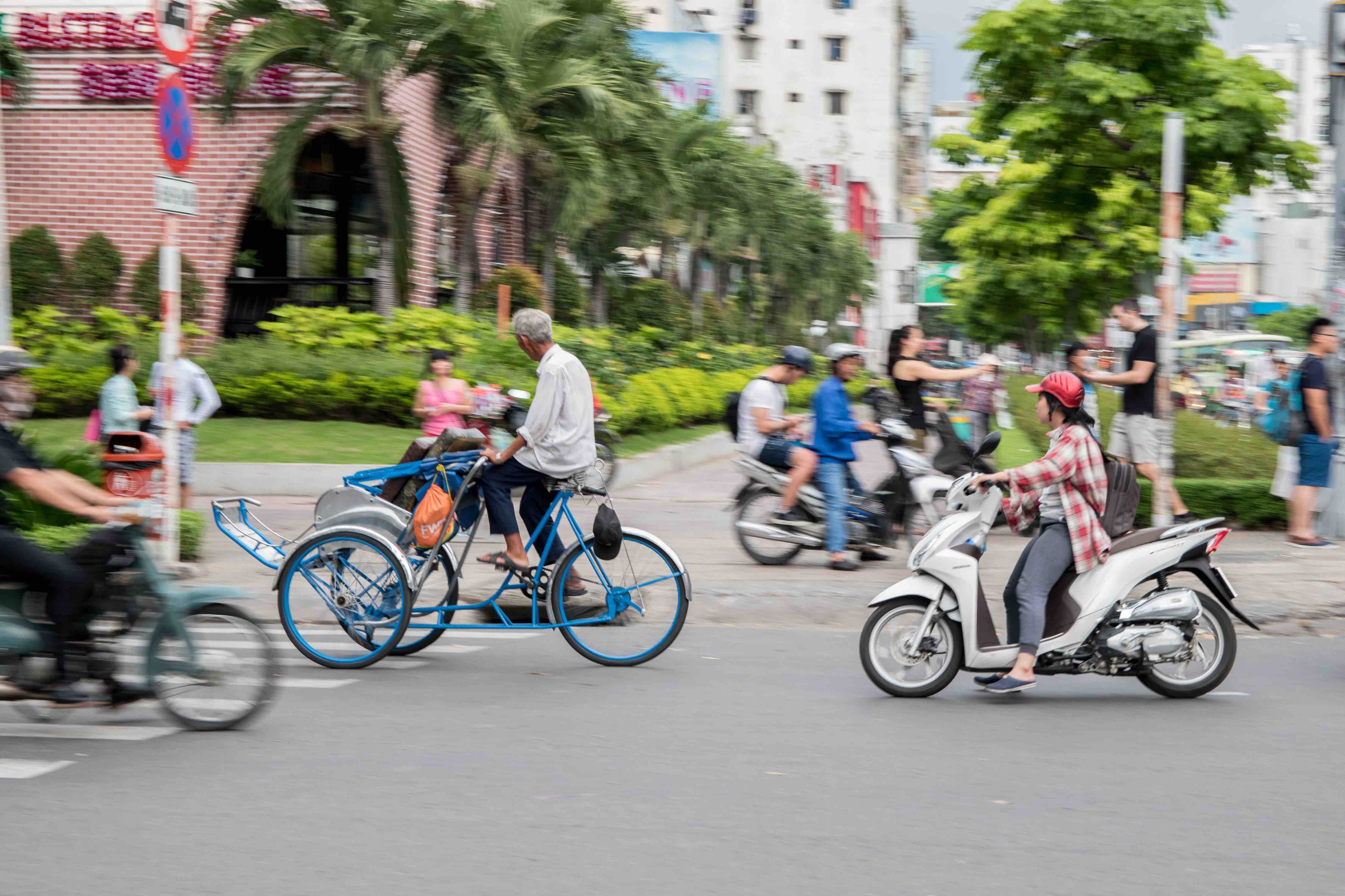 pousse pousse dans une rue de Ho Chi Minh City