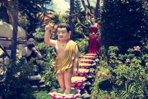 Jardin au pied du Golden Bouddha à Da Lat au Vietnam