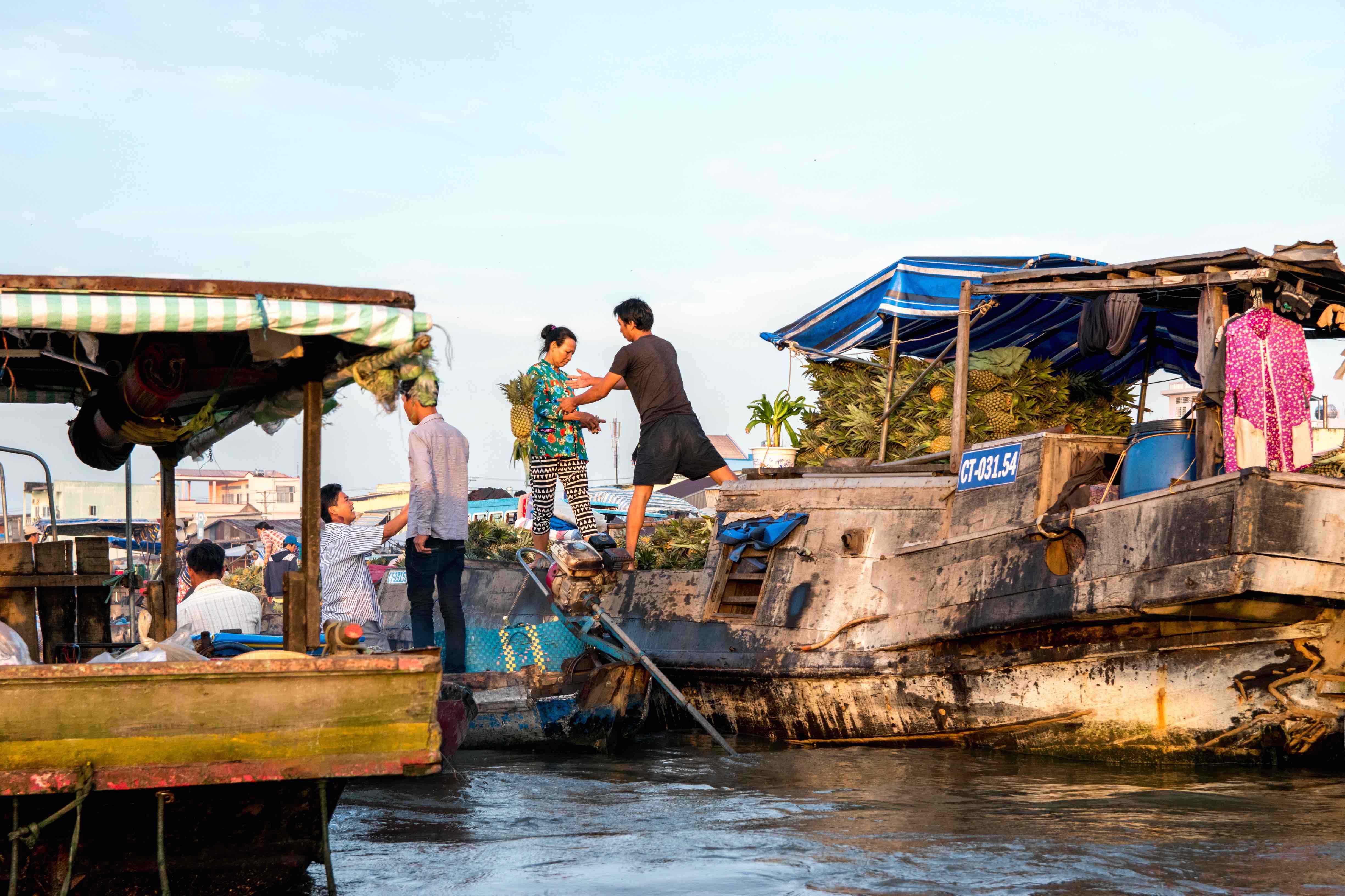 marché flottant de Can Tho dans le delta du Mékong